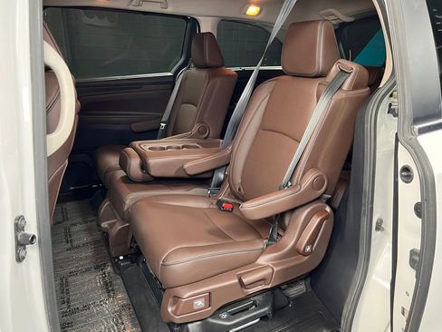 Used 2025 Honda Odyssey Touring image 21