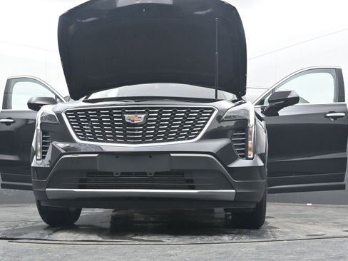 Used 2023 Cadillac XT4 Luxury w/ Cold Weather Package image 41