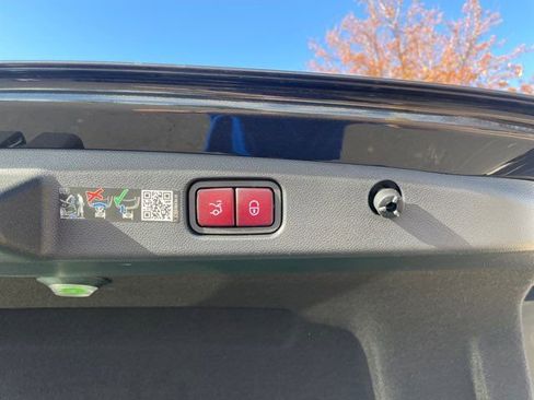 Used 2024 Mercedes-Benz E 450 4MATIC Sedan image 30