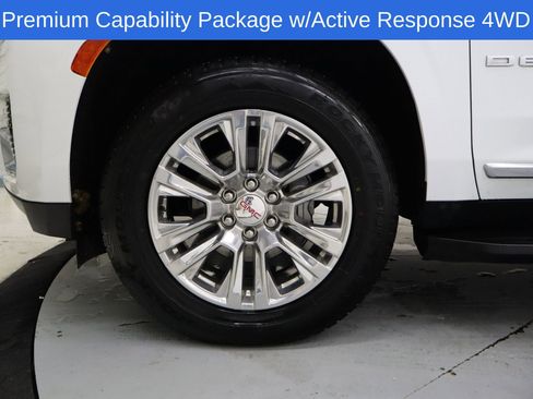 Used 2024 GMC Yukon XL Denali AWD/4WD image 8