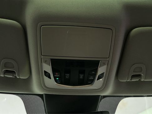 Certified 2023 Acura MDX SH-AWD w/ Advance Package image 16