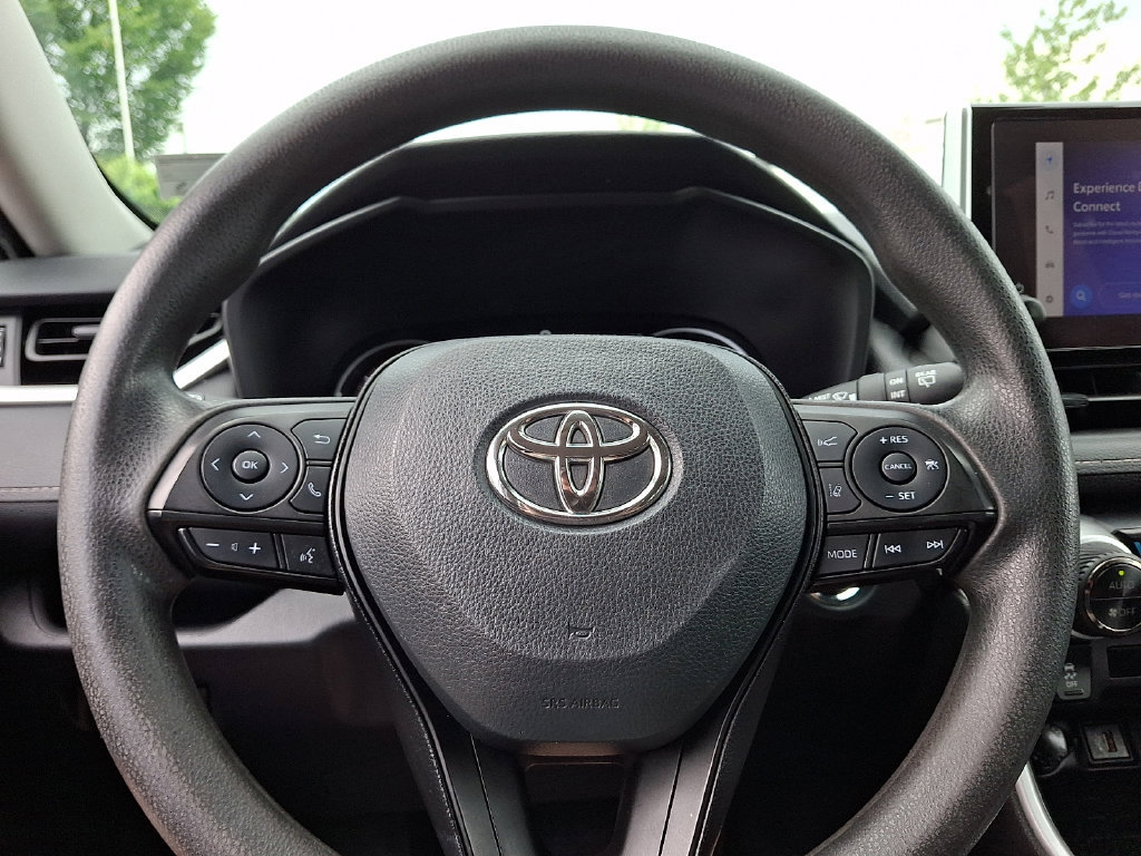 Used 2024 Toyota RAV4 XLE AWD/4WD image 14
