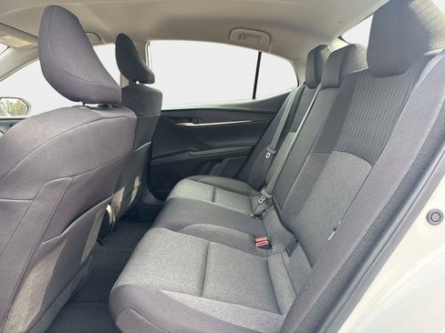 Used 2025 Toyota Camry LE w/ Convenience Package image 14