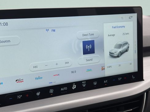 Used 2025 Ford Escape Platinum image 30