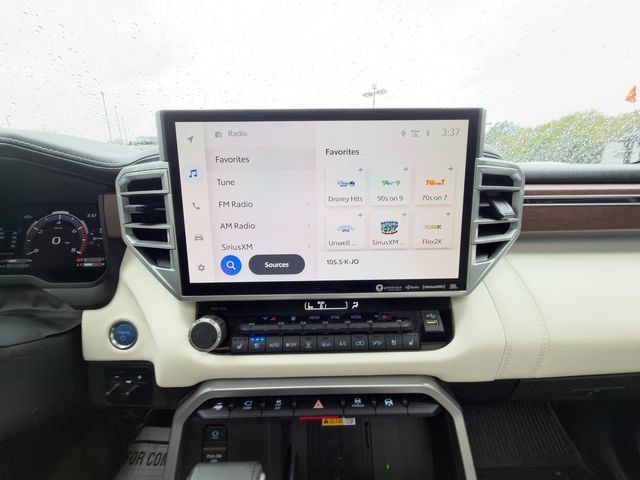 Used 2023 Toyota Sequoia Capstone AWD/4WD image 30