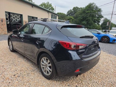 Used 2015 MAZDA MAZDA3 i Touring w/ Technology Package FWD image 5