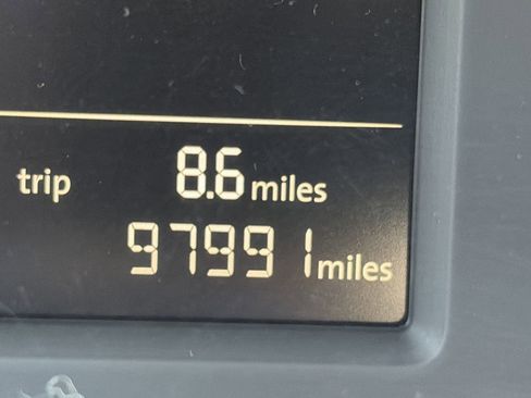 Used 2015 Volkswagen Passat 1.8T Limited Edition image 31