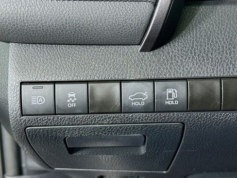 Used 2023 Toyota Camry SE image 16