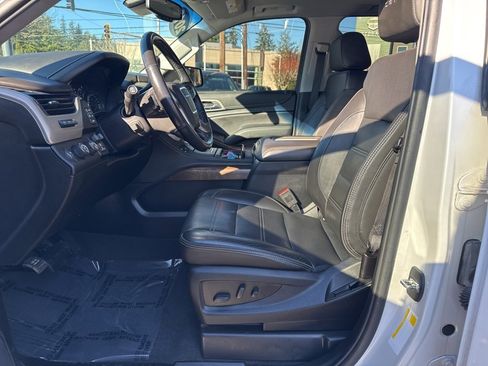Used 2019 GMC Yukon XL Denali w/ Denali Ultimate Package image 19