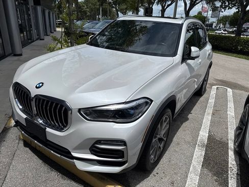 Used 2019 BMW X5 xDrive40i w/ Executive Package AWD/4WD image 3