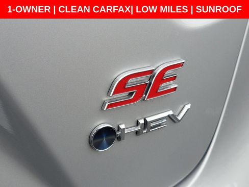 Used 2025 Toyota Corolla SE w/ SE Premium Package FWD image 11