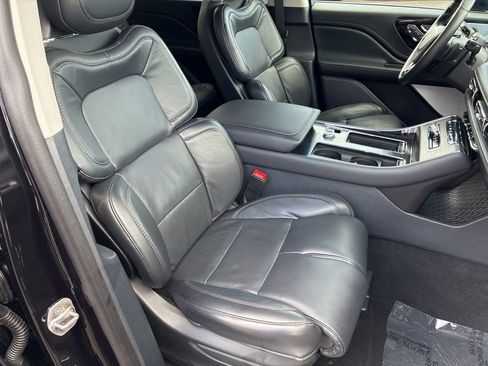 Used 2025 Lincoln Aviator Reserve w/ Equipment Group 201A AWD/4WD image 28