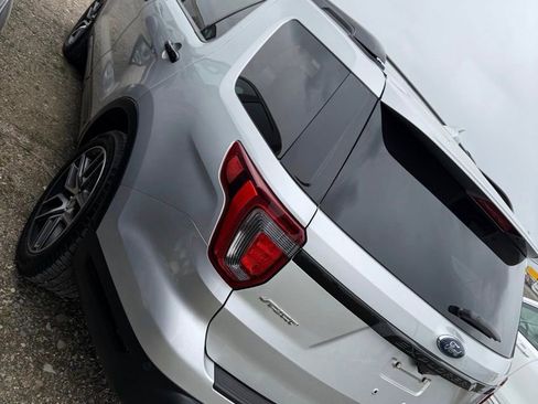 Used 2019 Ford Explorer Sport image 3