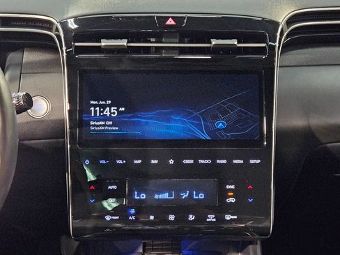Used 2022 Hyundai Tucson Limited AWD/4WD image 16