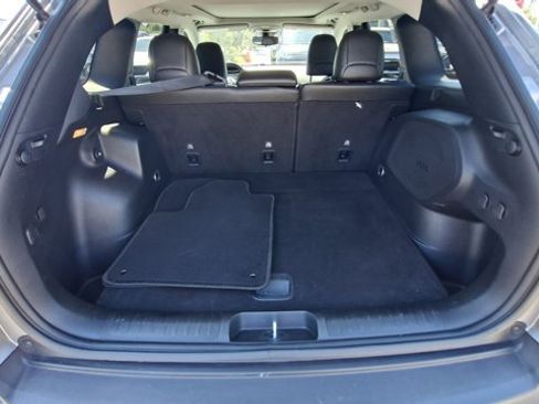 Used 2021 Jeep Cherokee Latitude Plus w/ Sun & Sound Group FWD image 21