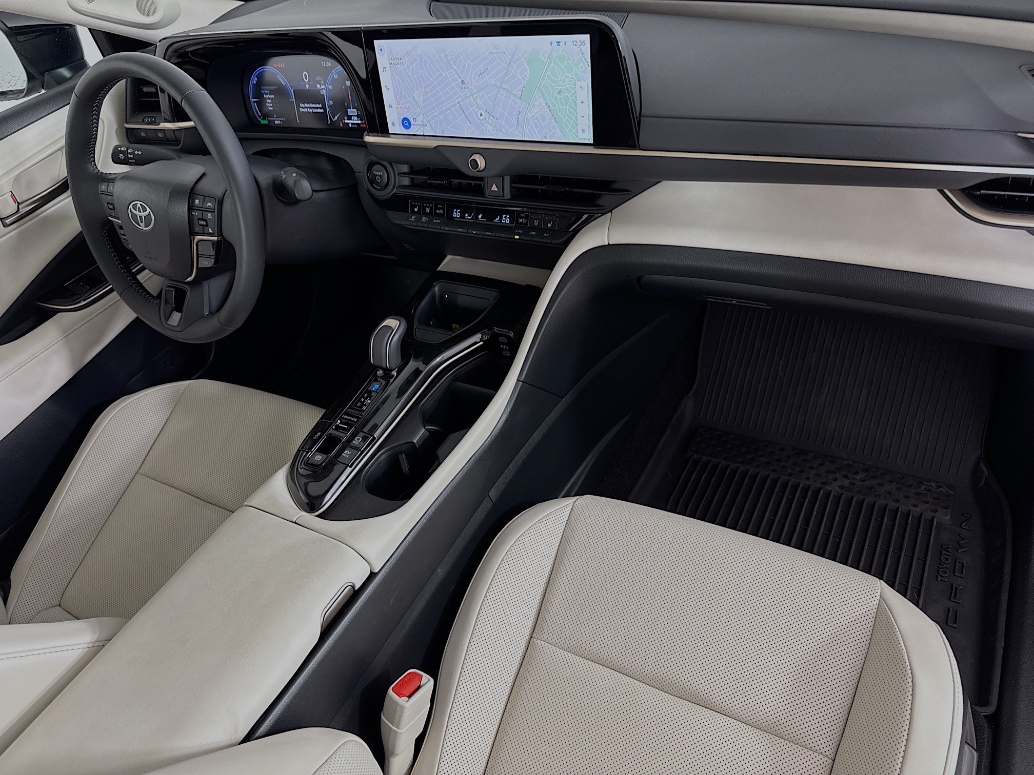 Used 2026 Toyota Crown AWD/4WD image 33