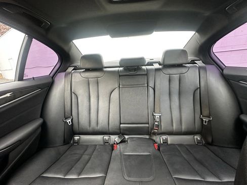 Used 2020 BMW 530i 530i w/ Convenience Package image 21