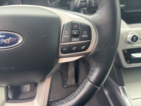 Used 2021 Ford Explorer XLT w/ Equipment Group 202A image 18