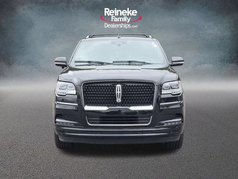 Used 2023 Lincoln Navigator L Reserve w/ Equipment Group 201A AWD/4WD image 2
