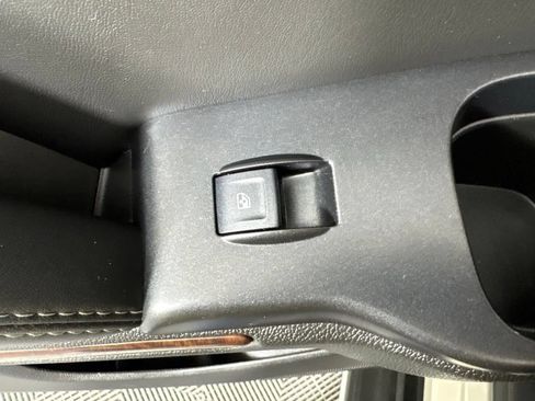 Used 2017 GMC Yukon SLT RWD image 51