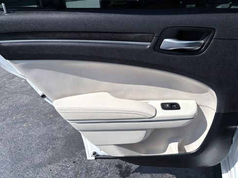 Used 2016 Chrysler 300 C image 13
