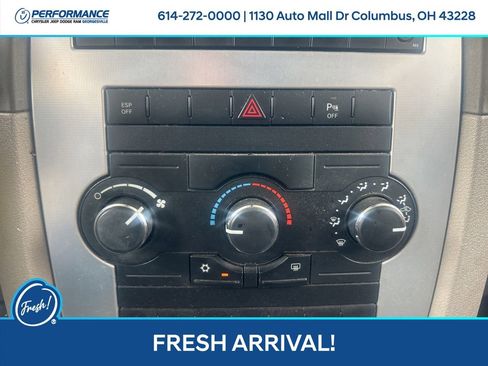 Used 2008 Jeep Commander Sport AWD/4WD image 24