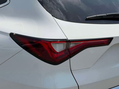 Used 2023 Acura MDX SH-AWD image 9