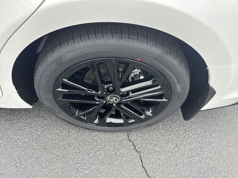 New 2025 Toyota Camry SE image 13