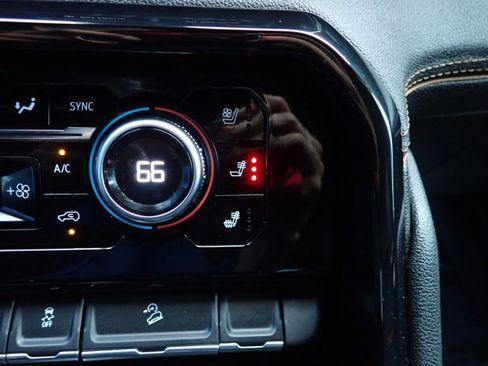 Used 2023 GMC Sierra 1500 AT4 w/ AT4 Premium Package image 20