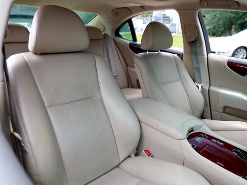 Used 2007 Lexus LS 460 image 16