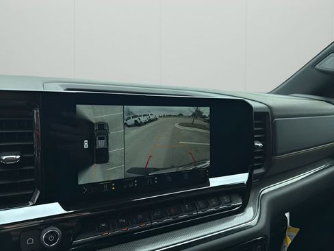 Used 2023 Chevrolet Silverado 1500 ZR2 w/ Technology Package image 38