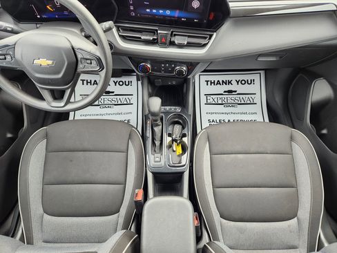 Used 2025 Chevrolet TrailBlazer LT image 17