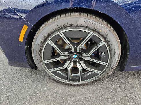 Used 2026 BMW i7 xDrive60 image 27