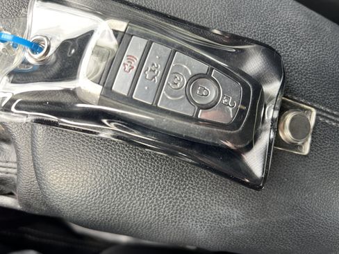 Used 2019 Ford Mustang GT Premium RWD image 29