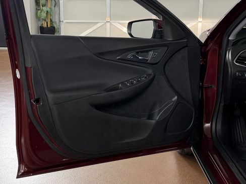Used 2016 Chevrolet Malibu LT FWD image 14