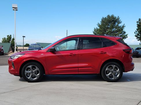Used 2023 Ford Escape ST-Line w/ Tech Pack #1 AWD/4WD image 2