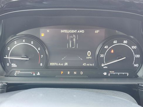 Used 2022 Lincoln Corsair Standard w/ Premium Package image 16