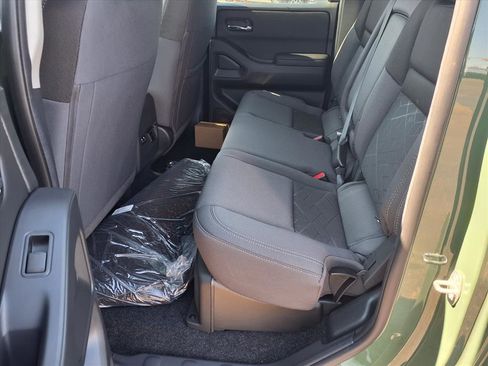 New 2025 Nissan Frontier SV w/ SV Convenience Package image 9