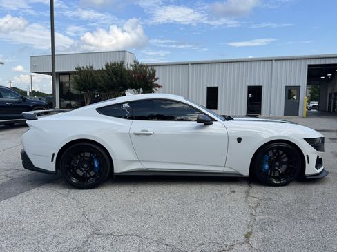 Used 2024 Ford Mustang Dark Horse RWD image 4