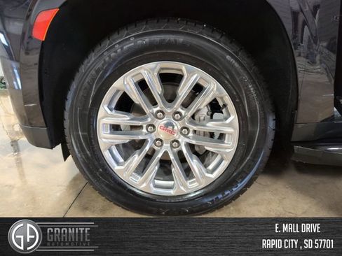 Used 2022 GMC Yukon XL SLT w/ SLT Luxury Package AWD/4WD image 27
