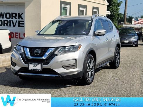 Used 2019 Nissan Rogue SV w/ Premium Package AWD/4WD image 3