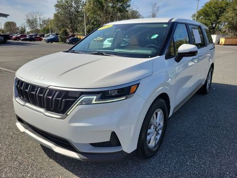 Used 2024 Kia Carnival LX image 14