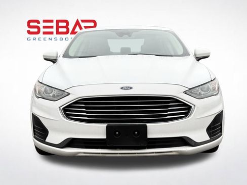Used 2019 Ford Fusion SE FWD image 2