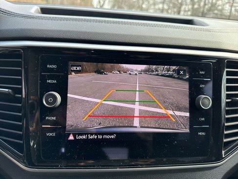 Used 2023 Volkswagen Atlas SEL R-Line image 13