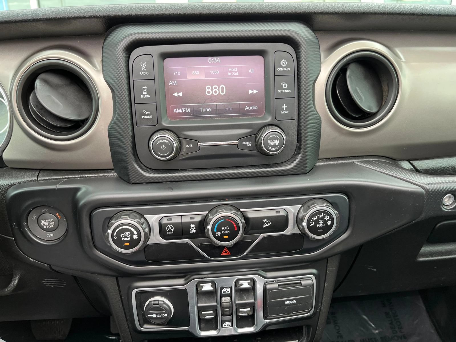 Used 2020 Jeep Wrangler Unlimited Sport S AWD/4WD image 23