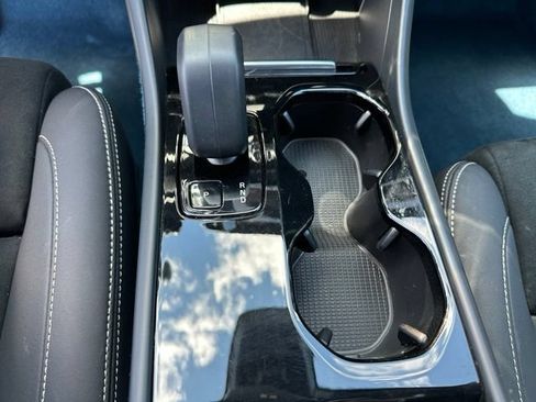 Used 2023 Volvo XC40 Recharge Ultimate AWD/4WD image 21