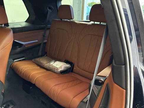 Certified 2025 BMW X7 M60i AWD/4WD image 19