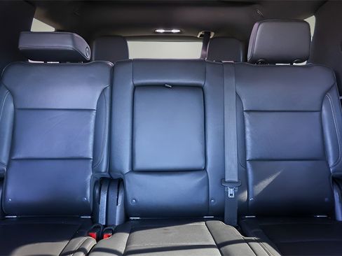 Used 2022 Chevrolet Tahoe Z71 w/ Luxury Package image 27