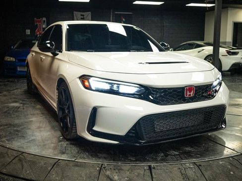 Used 2025 Honda Civic Type R image 5