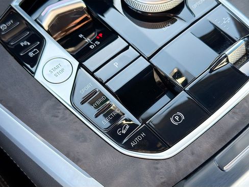 Certified 2025 BMW X5 xDrive50e image 30